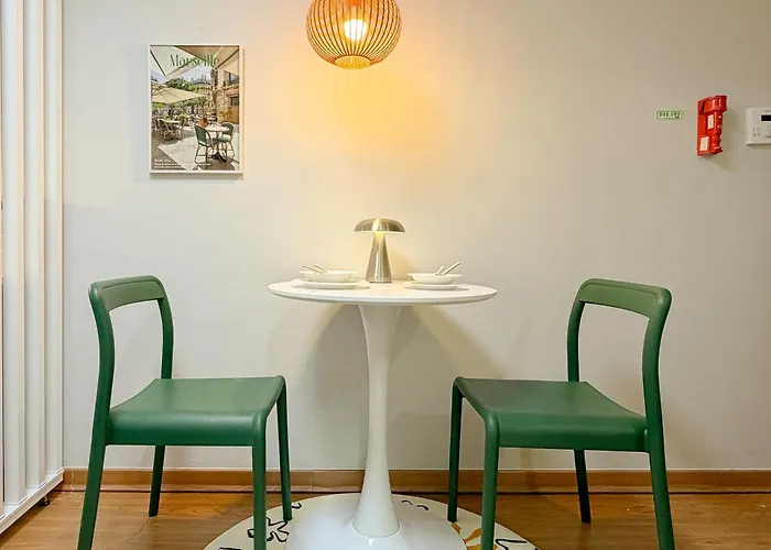 31hongdae Station Area, Yeonnam, Hongdae Street, 15 Minutes From Itaewon, Single Accommodation, Fully Furnished * Seoul