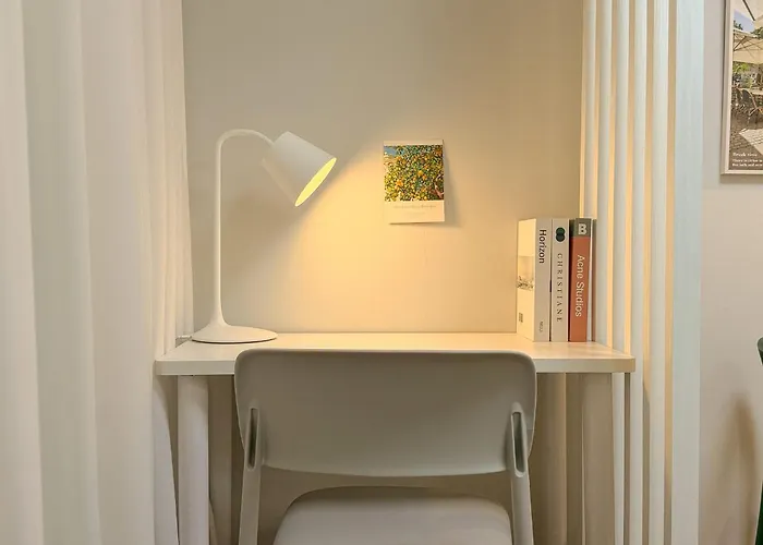 31hongdae Station Area, Yeonnam, Hongdae Street, 15 Minutes From Itaewon, Single Accommodation, Fully Furnished Apartment Seoul